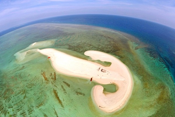 你好，這里是富饒的西沙群島。